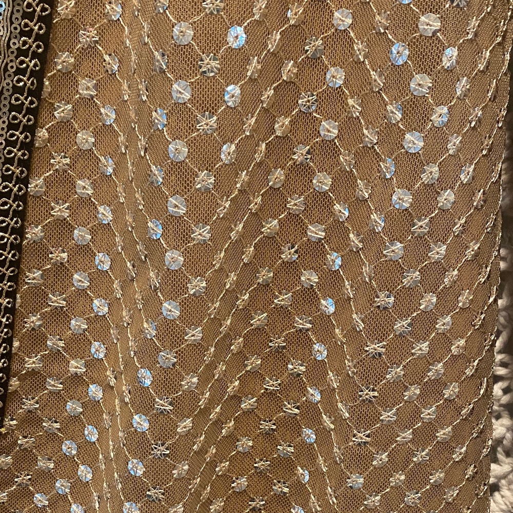 Joyfolie Sequin Embellished Gold and Silver Duster - Picture 5 of 5